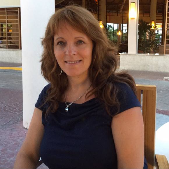 Meet your Posher, Guylaine - Picture 1 of 1